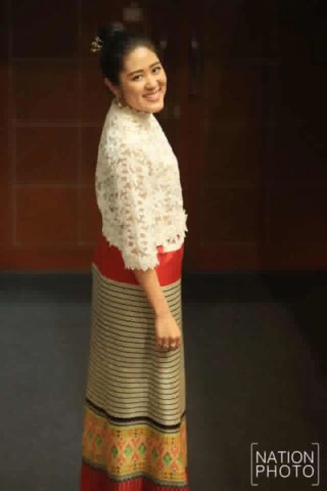 "ศรีนวล บุญลือ" เผย ตลาดผ้าไทยพื้นเมืองคึกคักขึ้น หลังอนาคตใหม่แต่งกายเข้าประชุมสภา