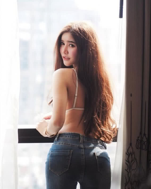 "ครูบลู" เลื่อนนัดพบตร.ปอท อ้างติดภารกิจตจว.