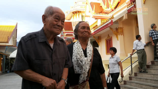"ธิดา ถาวรเศรษฐ" ยก "ธง แจ่มศรี" ผู้ยืนอยู่ข้างมวลชนจนลมหายใจสุดท้าย