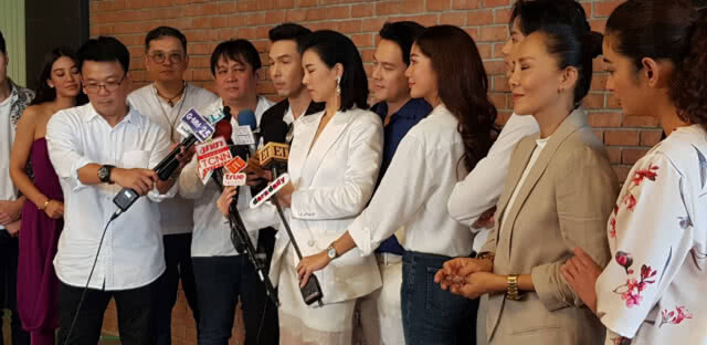 อั้ม อธิชาติ โล่งคดีฟ้องบลูริบบอนจบลงด้วยดี