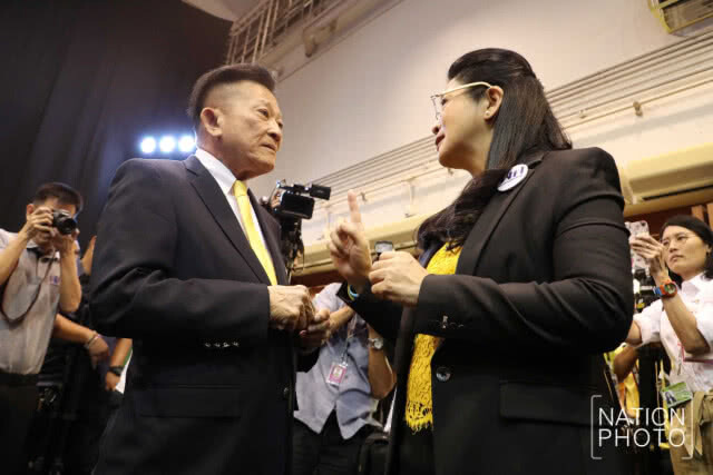 "เพื่อไทย" เลือก "สมพงษ์ " นั่งหัวหน้าพรรคตามคาด