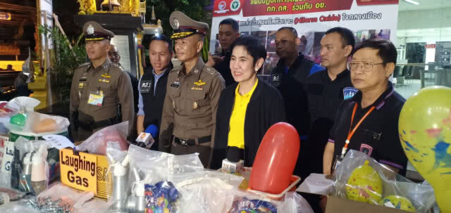 จับพ่อค้าลอบขาย "แก๊สหัวเราะ" ย่านถนนข้าวสาร