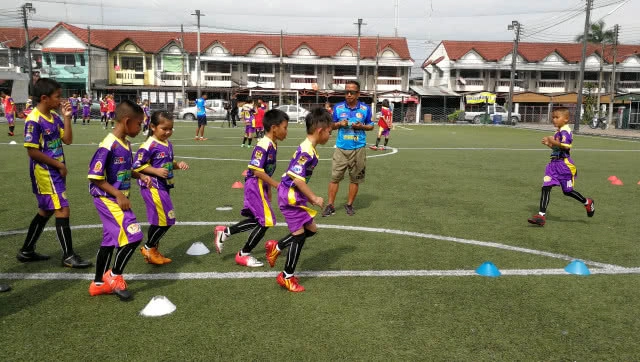 สู่ปีที่ 2 " หมู ซี.เอ็ม.ฟุตบอล อคาเดมี"