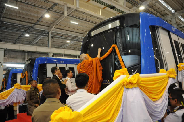 รถไฟฟ้าสายสีน้ำเงิน ช่วงหัวลำโพง – บางแค เปิดบริการ ก.ย.62