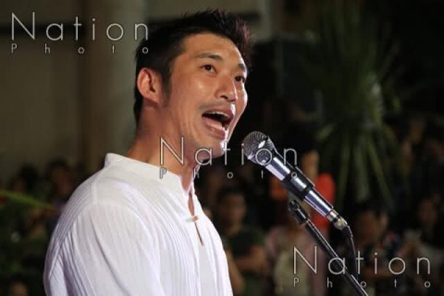 "ธนาธร" โต้ วีรชน ชักศึกเข้าบ้าน เดินสายต่างประเทศ