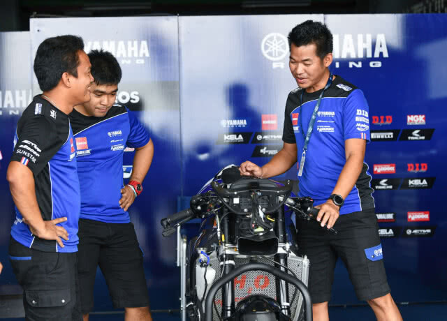 นักบิดนำรถลงซ้อมก่อนดวลพีทีที บีอาร์ไอซี ฯ
