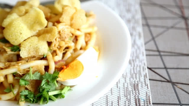 พาชิมเมนูเด็ด ร้านอาหารเมียนมาร์สาขาแรกในไทย