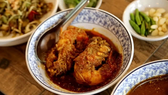 พาชิมเมนูเด็ด ร้านอาหารเมียนมาร์สาขาแรกในไทย