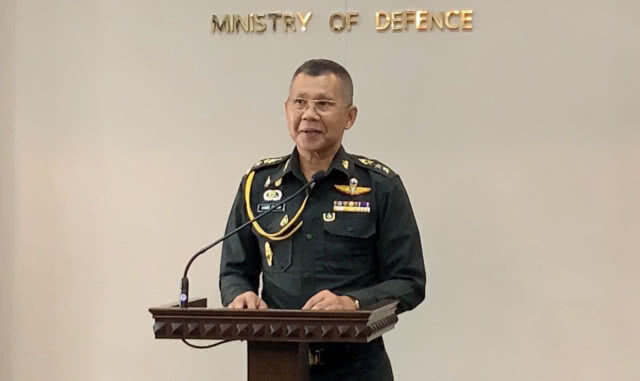 ประวิตร ถกสภากลาโหมนัดสุดท้าย ขอกองทัพเคียงข้าง ปชช.