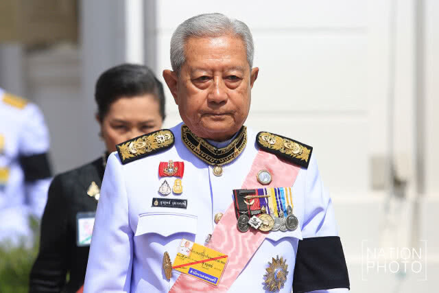 ในหลวง ร.10 เสด็จพระราชดำเนินมาทรงบำเพ็ญพระราชกุศล 50 วัน พล.อ.เปรม