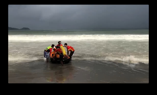 จนท.เร่งค้นหา 2 นทท.จมน้ำหาดฟรีดอม ยังไร้วี่แวว