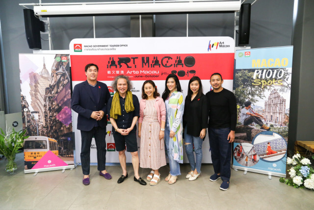 เซเลบริตี้ โชว์ฝีมือ วาดภาพ ในงาน "Art Macao Workshop"