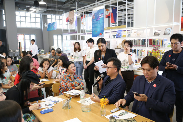 เซเลบริตี้ โชว์ฝีมือ วาดภาพ ในงาน "Art Macao Workshop"