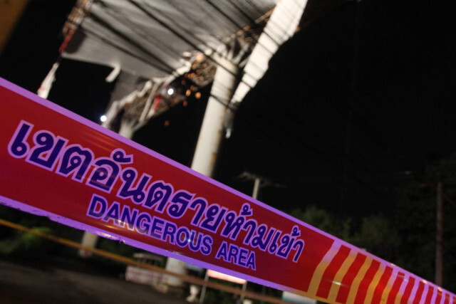 เร่งรือถอนป้ายโฆษณายักษ์ถูกพายุหักโค่น-เอาผิด บ.เจ้าของป้าย