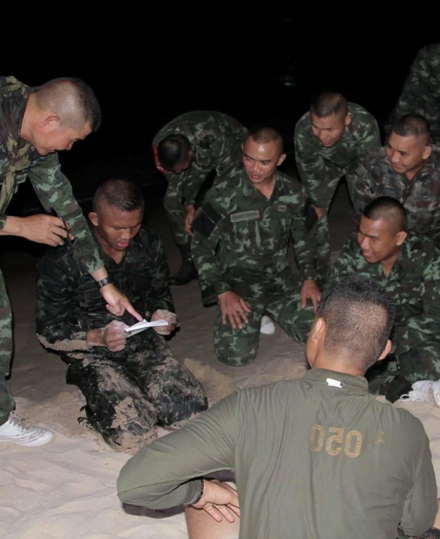 "บัวขาว บัญชาเมฆ" ฝึกทหารอย่างโหด