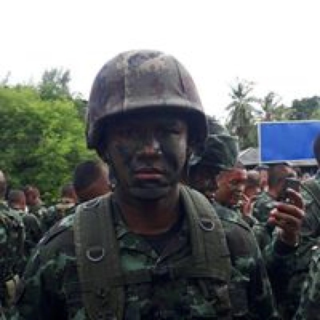 "บัวขาว บัญชาเมฆ" ฝึกทหารอย่างโหด