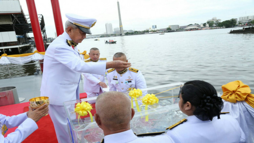 โปรดเกล้าฯผู้แทนพระองค์ ไถ่ชีวิตโค-ปล่อยพันธุ์ปลา เนื่องในโอกาสวันเฉลิมพระชนมพรรษา