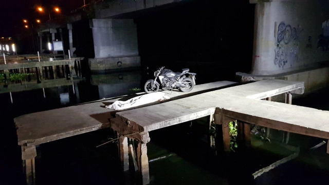 ตายรายวัน! หนุ่มยโสธรซิ่งบิ๊กไบค์มรณะ พุ่งชนท่าน้ำกระเด็นจมคลองดับ