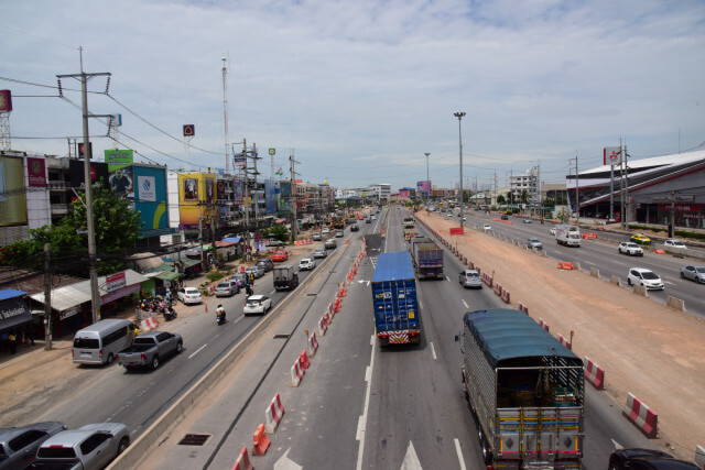 คมนาคมลงพื้นที่ติดตามความคืบหน้าปรับปรุงถนนพระราม 2