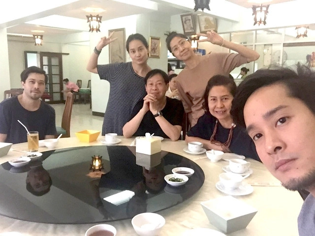 "ระย้า รถไฟดนตรี" โพสต์สุดอาลัย "ลูกชายของพ่อหล่อเหลือเกิน"