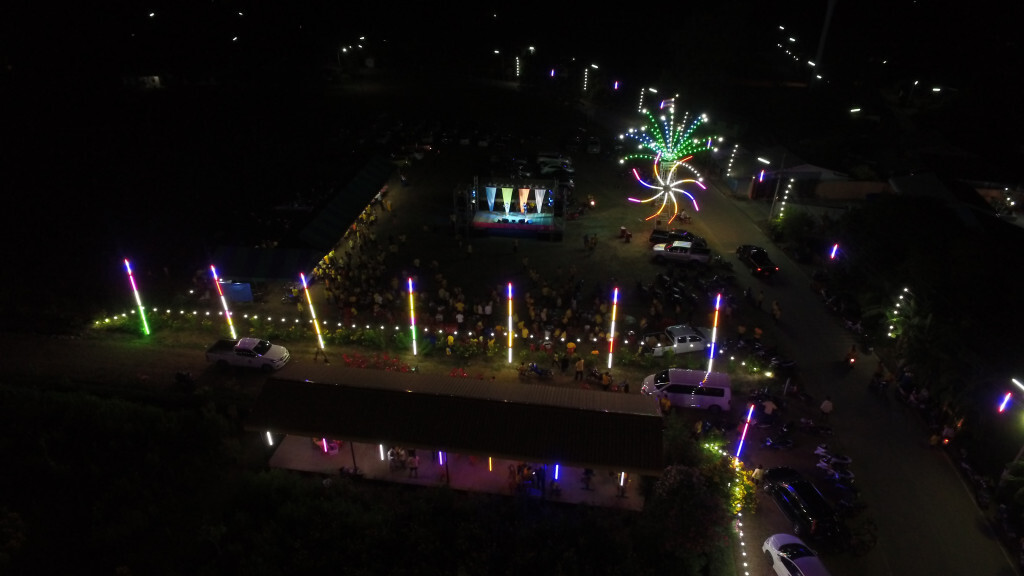 ร่วมจุดเทียนถวายพระพรชัยมงคลร.10