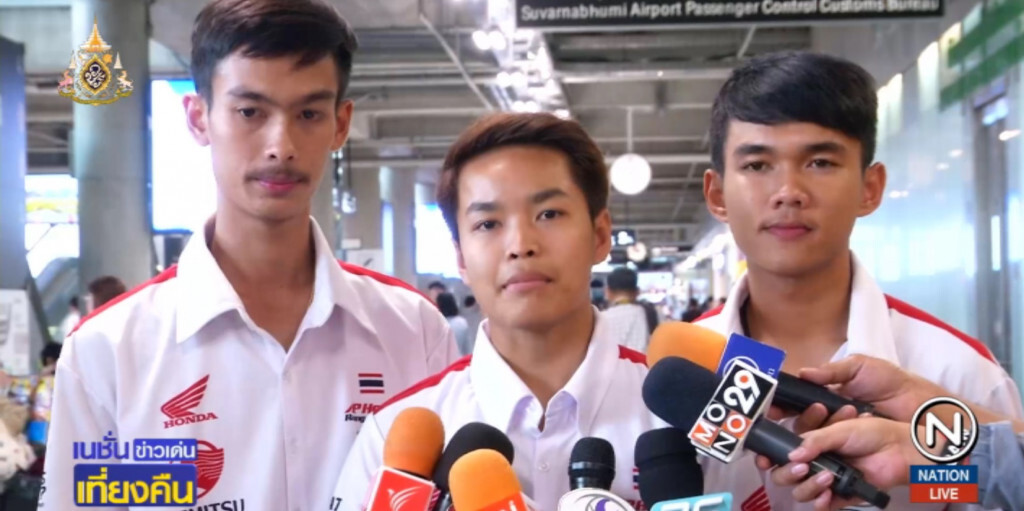 นักบิดทีมฮอนด้า แชมป์ซูซูกะ มาราธอน กลับถึงไทยแล้ว
