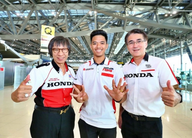 'สมเกียรติ' บินลัดฟ้าสู่แดนกระทิงดุเตรียมสู้ศึกโมโตทู