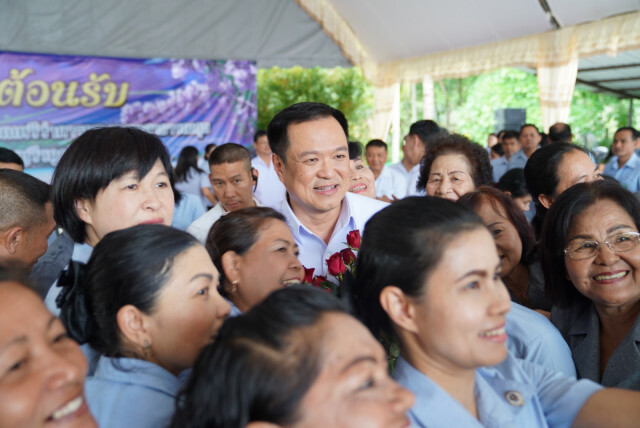 อนุทิน เร่งพัฒนาเทคโนโลยีสุขภาพ-ระบบบริการ ลดความแออัดใน รพ.