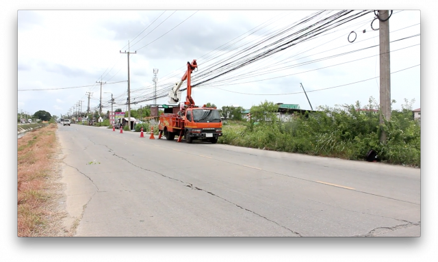 สาวโพสต์เตือนภัย ขี่จยย.ถูกสายเคเบิ้ลเกี่ยวรถล้มเจ็บ
