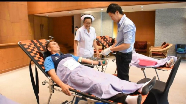 บริจาคโลหิตถวายเป็นพระราชกุศล