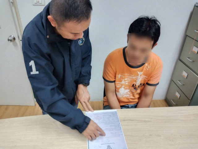 รวบเซลล์ขายรถ หลอกซื้อรถป้ายแดงเชิดรถ-เงินหนี