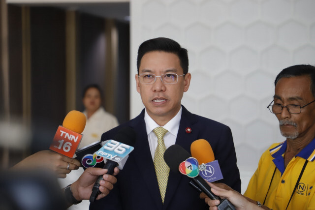 "พุทธิพงษ์" สั่ง ดีอี จับตาใช้โซเชียลปั่นกระแสระเบิดกรุงเกินจริง