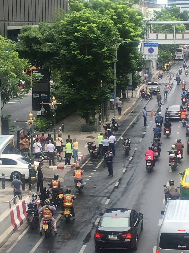 ด่วน! พบวัตถุต้องสงสัยอีก ห้างดังย่านปทุมวัน