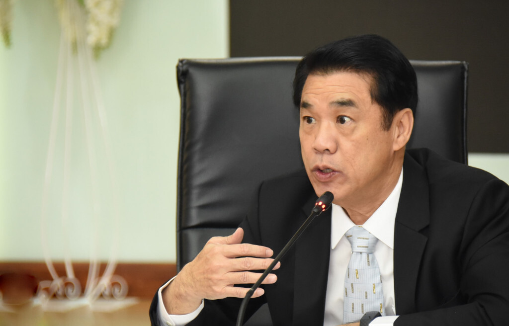 ‘สุริยะ’สั่งเฝ้าระวังโรงกลั่นน้ำมัน ‘สุริยะ’สั่งเฝ้าระวังโรงกลั่นน้ำมัน