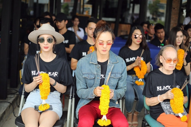 "แบล็คบาร์" หนังอินดี้ตลกร้ายเรื่องเล่า 9 ชั่วโมง ของปู แบล็คเฮด