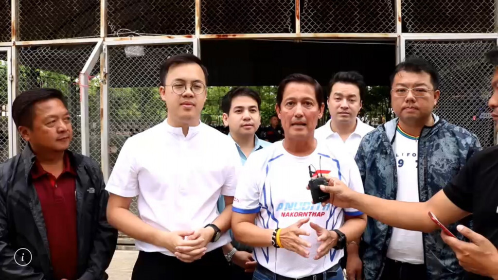 เลขาฯเพื่อไทย เปิดงานกีฬา eSports เน้นนร.เล่นเกมส์อย่างถูกวิธี โจ๋ขาสั้น 9 ร.ร.เข้าร่วมกว่า 300 คน เลขาฯเพื่อไทย เปิดงานกีฬา eSports เน้นนร.เล่นเกมส์อย่างถูกวิธี โจ๋ขาสั้น 9 ร.ร.เข้าร่วมกว่า 300 คน