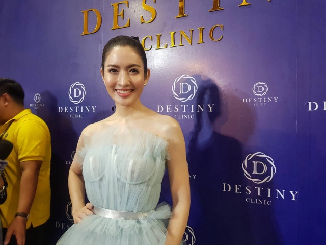 แอฟ...ปลื้มถ่ายแบบวันแม่ "น้องปีใหม่" เรียบร้อยอ่อนหวาน