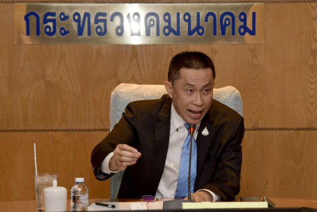 'ศักดิ์สยาม' ขอ 1 เดือนแก้แกร็บผิดกฎหมาย