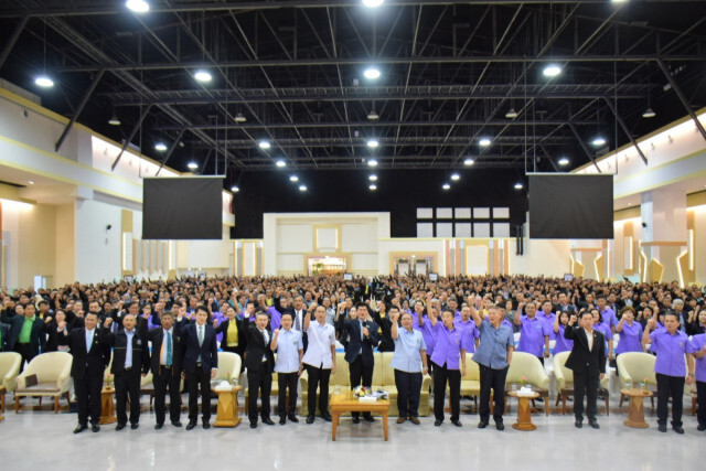 ดร.สาธิต หนุน อสม.ส่งยาถึงบ้านผู้ป่วย ช่วยลดความแออัดในโรงพยาบาล
