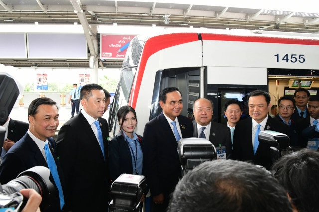 เปิดบริการแล้ว BTS หมอชิต - ห้าแยกลาดพร้าว