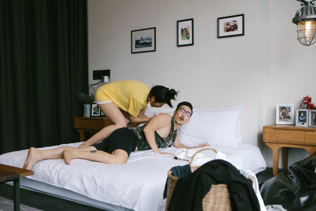 "โจอี้บอย" ปล่อยช็อตเด็ดสาวๆ รายล้อมกรุ้มกริ่มกลางสระน้ำ