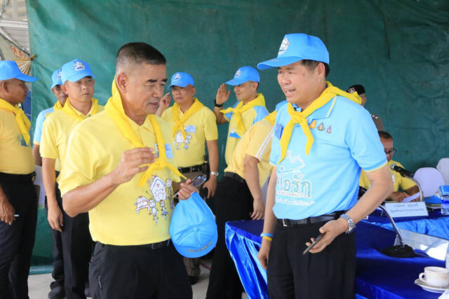 มท.2 ร่วมติดตามองคมนตรี สำรวจพื้นที่ความเสียหายป่าพรุเสม็ด