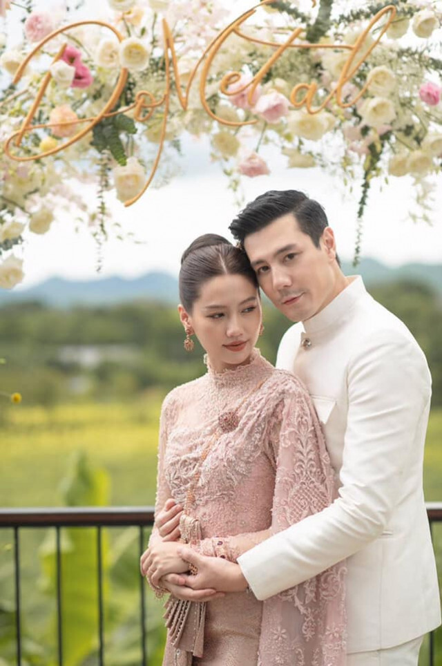 โดม-เมทัล หมั้นแล้วจ้า…ก่อนจัดเต็มในพิธีฉลองมงคลสมรส วันที่ 17 สิงหาคม นี้ !!