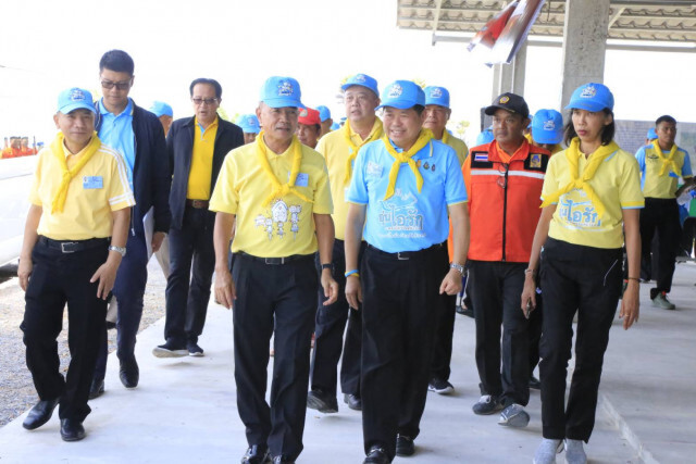 มท.2 ร่วมติดตามองคมนตรี สำรวจพื้นที่ความเสียหายป่าพรุเสม็ด