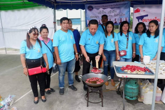ทำบุญวันแม่ ถวายเป็นพระราชกุศลแม่ของแผ่นดิน