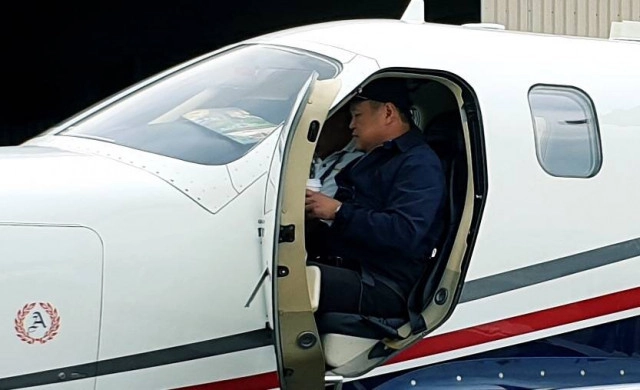 "อนุทิน" ขับเครื่องบิน! พา มท.3 ลุยแก้ภัยแล้ง รพ.สุรินทร์