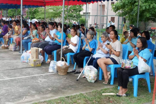 ทำบุญวันแม่ ถวายเป็นพระราชกุศลแม่ของแผ่นดิน