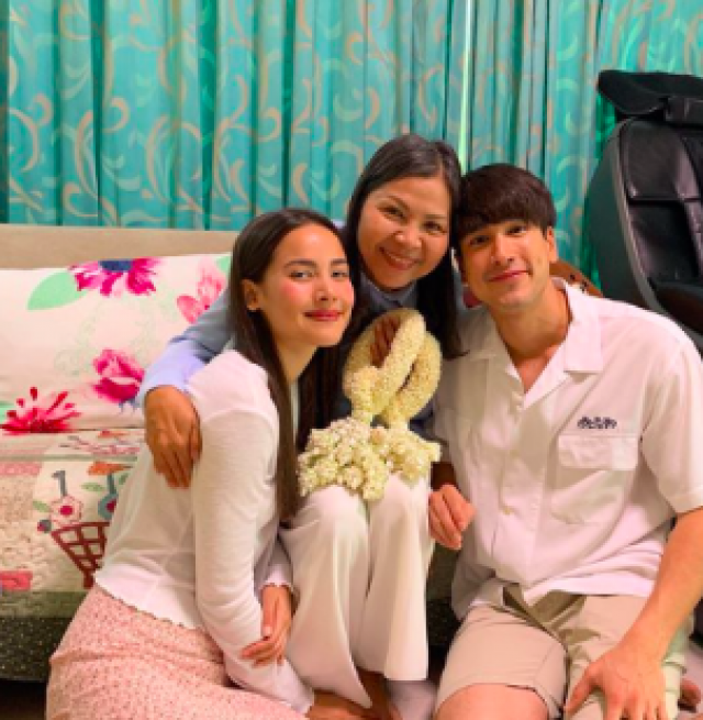 6 ครอบครัวคนบันเทิง สุขสันต์รับวันแม่