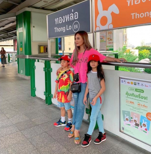 รวมพล "คุณแม่" ในวงการบันเทิง มีลูกแล้วก็ยังเป๊ะ!