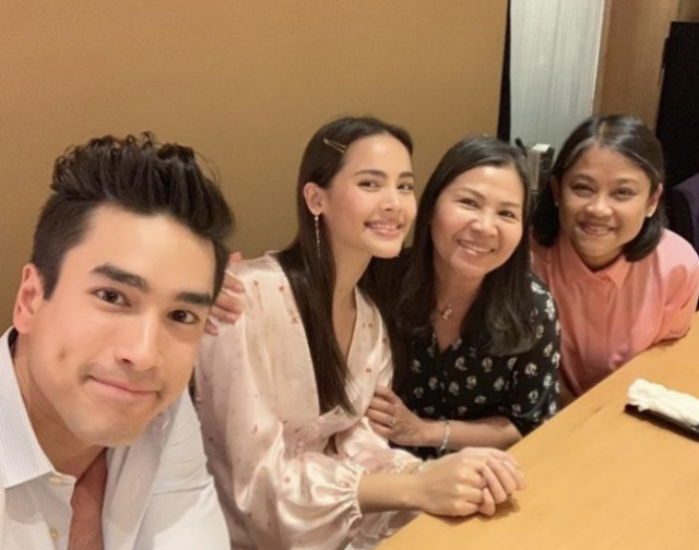 6 ครอบครัวคนบันเทิง สุขสันต์รับวันแม่